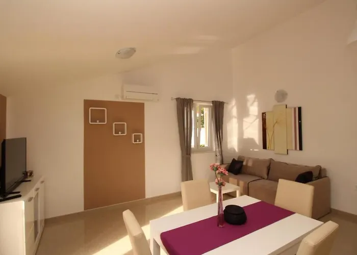 Gorica Ii A2-2 Br-8 By Interhome