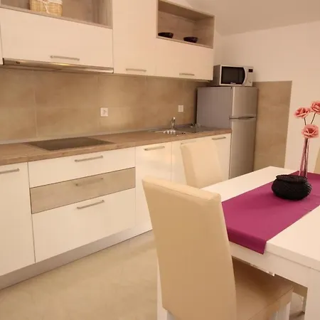 Апартаменты Gorica Ii A2-2 Br-8 By Interhome