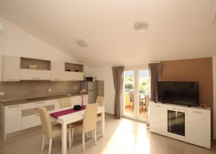 Gorica Ii A2-2 Br-8 By Interhome Башка